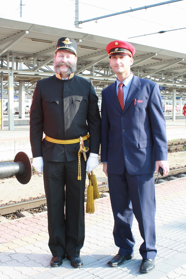 Deutsche Bahn Zugbegleiter Uniform